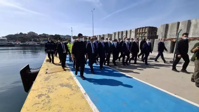 Son dakika haberi | Bakan Karaismailoğlu, Amasra Yolcu Limanı'nı inceledi Son dakika haberi | Bakan Karaismailoğlu, Amasra Yolcu Limanı'nı inceledi