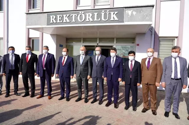 Bakan Karaismailoğlu, Bartın Üniversitesinden övgüyle bahsetti Bakan Karaismailoğlu, Bartın Üniversitesinden övgüyle bahsetti