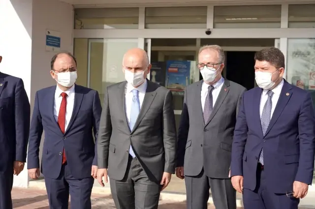 Bakan Karaismailoğlu, Bartın Üniversitesinden övgüyle bahsetti Bakan Karaismailoğlu, Bartın Üniversitesinden övgüyle bahsetti