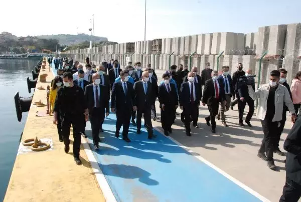 BARTIN BAKAN KARAİSMAİLOĞLU YOLCU SAYISINDA DÜNYADA 9'UNCU, AVRUPA'DA 3'ÜNCÜYÜZ BARTIN BAKAN KARAİSMAİLOĞLU YOLCU SAYISINDA DÜNYADA 9'UNCU, AVRUPA'DA 3'ÜNCÜYÜZ