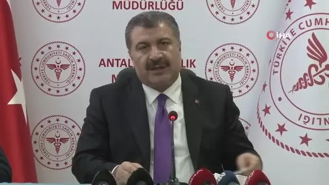 Bakan Koca: 'Yaz döneminde 18 yaş üstü herkesin aşılanması çabası içindeyiz' Bakan Koca: 'Yaz döneminde 18 yaş üstü herkesin aşılanması çabası içindeyiz'