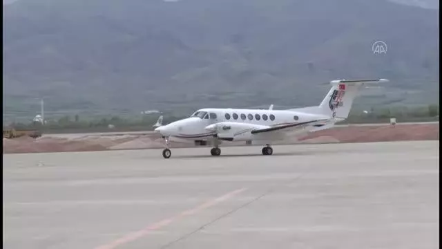 Bakan Kurum cuma namazının ardından Tunceli'ye geçti Bakan Kurum cuma namazının ardından Tunceli'ye geçti