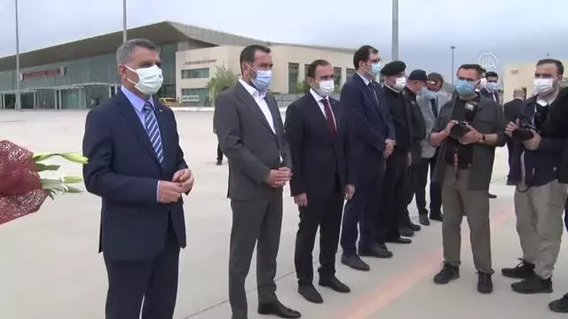 Bakan Kurum cuma namazının ardından Tunceli'ye geçti Bakan Kurum cuma namazının ardından Tunceli'ye geçti