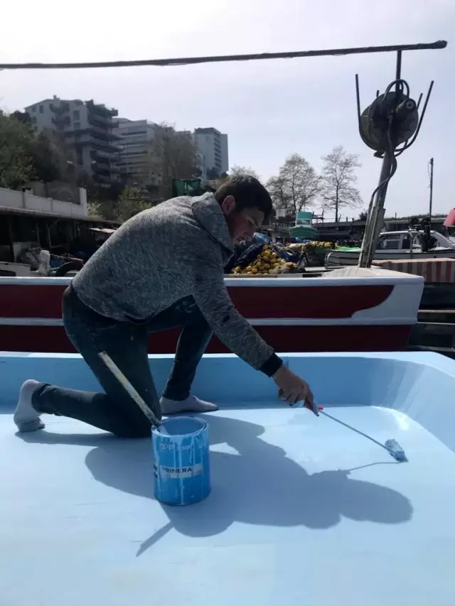 Balıkçı teknelerinin yıllık bakımları yapılıyor Balıkçı teknelerinin yıllık bakımları yapılıyor
