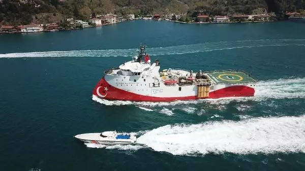 BARBAROS HAYRETTİN PAŞA İSTANBUL BOĞAZI'NDAN GEÇTİ BARBAROS HAYRETTİN PAŞA İSTANBUL BOĞAZI'NDAN GEÇTİ
