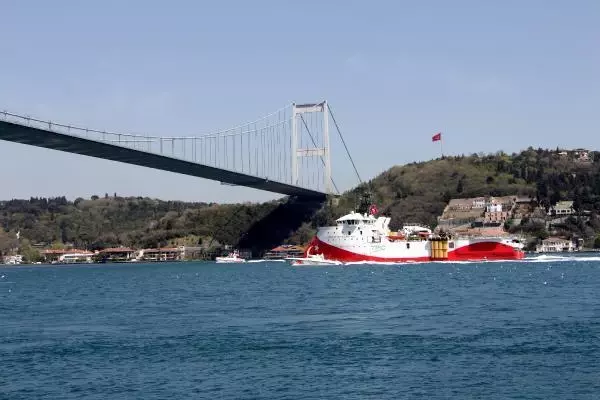 BARBAROS HAYRETTİN PAŞA İSTANBUL BOĞAZI'NDAN GEÇTİ BARBAROS HAYRETTİN PAŞA İSTANBUL BOĞAZI'NDAN GEÇTİ