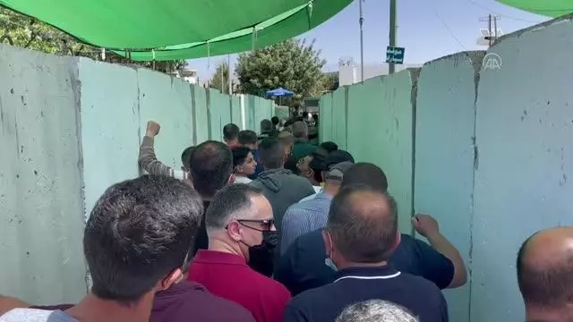 BEYTÜLLAHİM - İsrail ramazanın üçüncü cumasında da Batı Şeria'daki Filistinlilerin Mescid-i Aksa'ya gidişini sınırlandırdı BEYTÜLLAHİM - İsrail ramazanın üçüncü cumasında da Batı Şeria'daki Filistinlilerin Mescid-i Aksa'ya gidişini sınırlandırdı