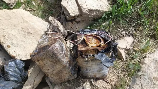 90 kilogram el yapımı patlayıcı imha edildi 90 kilogram el yapımı patlayıcı imha edildi