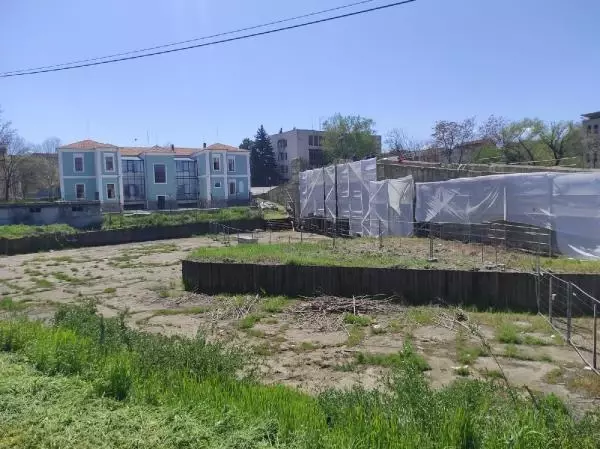 Bulgaristan'daki tarihi Kambur Köprü'de restorasyon sürüyor Bulgaristan'daki tarihi Kambur Köprü'de restorasyon sürüyor