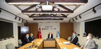 Kayseri Büyükşehir Belediye Başkanı Büyükkılıç, ilçe belediye başkanları ile görüştü