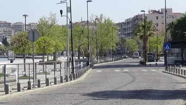 ÇANAKKALE'DE TAM KAPANMANIN İLK GÜNÜNDE SESSİZLİK ÇANAKKALE'DE TAM KAPANMANIN İLK GÜNÜNDE SESSİZLİK