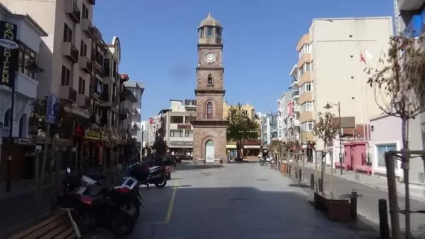 ÇANAKKALE'DE TAM KAPANMANIN İLK GÜNÜNDE SESSİZLİK ÇANAKKALE'DE TAM KAPANMANIN İLK GÜNÜNDE SESSİZLİK