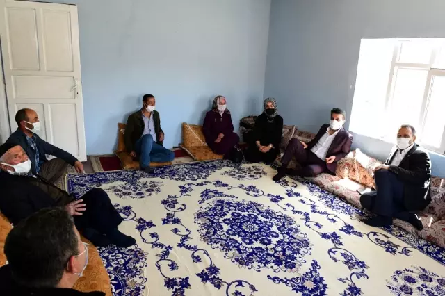 Çatak Belediyesinden ihtiyaç sahiplerine destek Çatak Belediyesinden ihtiyaç sahiplerine destek