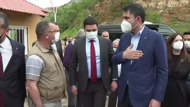 Son dakika haber... Çevre ve Şehircilik Bakanı Kurum, cemevini ziyaret etti Son dakika haber... Çevre ve Şehircilik Bakanı Kurum, cemevini ziyaret etti