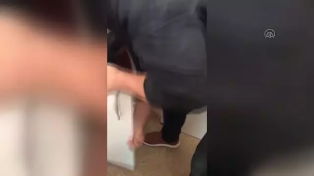 Cinayet zanlısı mutfak dolabından girilen özel odada yakalandı Cinayet zanlısı mutfak dolabından girilen özel odada yakalandı