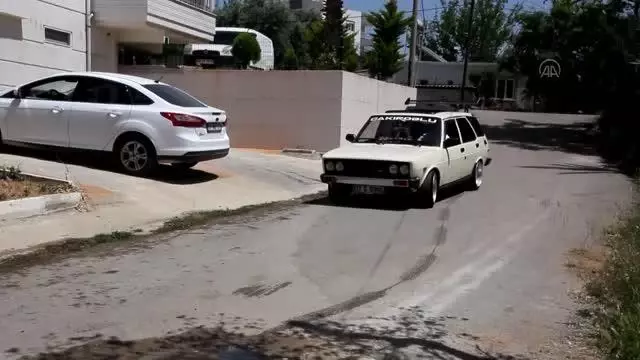 Diriftli evlilik teklifine gelen cezaları ödeyemeyince gelin arabasını satışa çıkarttı Diriftli evlilik teklifine gelen cezaları ödeyemeyince gelin arabasını satışa çıkarttı
