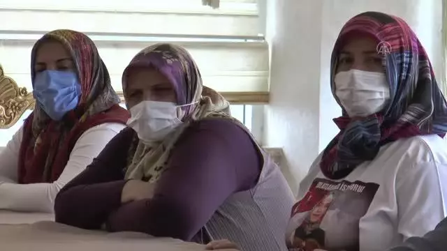 Diyarbakır anneleri, tam kapanma nedeniyle oturma eylemini otelde sürdürdü Diyarbakır anneleri, tam kapanma nedeniyle oturma eylemini otelde sürdürdü