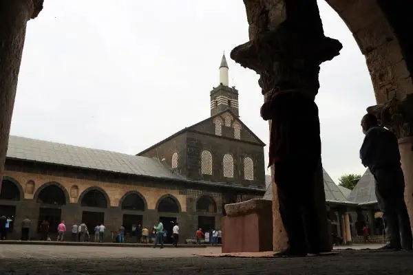 DİYARBAKIR'DA, TAM KAPANMADA SIKI DENETİM