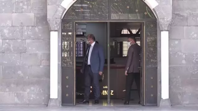 DİYARBAKIR - Sur Kaymakamı ve Belediye Başkan Vekili Çiftçi, yaptıkları çalışmaları anlattı DİYARBAKIR - Sur Kaymakamı ve Belediye Başkan Vekili Çiftçi, yaptıkları çalışmaları anlattı