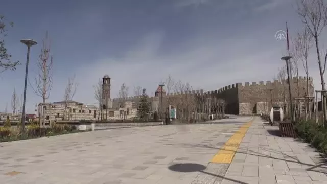'Tam kapanma' uygulamasının ilk gününde sessizlik hakim oldu 'Tam kapanma' uygulamasının ilk gününde sessizlik hakim oldu