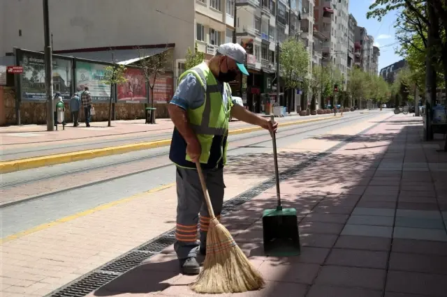 Doktorlar caddesi temizlendi Doktorlar caddesi temizlendi