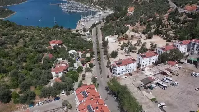 (DRONE) Kaş'ta tam kapanma sürecinin ilk gününde sessizlik hakim (DRONE) Kaş'ta tam kapanma sürecinin ilk gününde sessizlik hakim