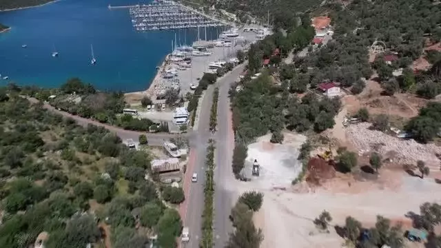 (DRONE) Kaş'ta tam kapanma sürecinin ilk gününde sessizlik hakim (DRONE) Kaş'ta tam kapanma sürecinin ilk gününde sessizlik hakim