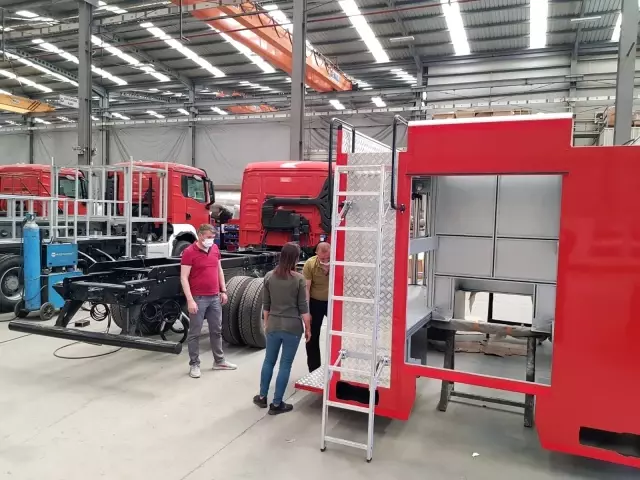 Düzce'ye tam donanımlı itfaiye araçları geliyor Düzce'ye tam donanımlı itfaiye araçları geliyor