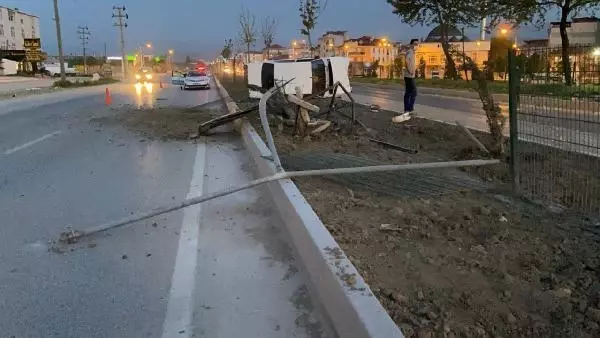 Elektrik direğine çarpan otomobilin sürücüsü 2.30 promil alkollü çıktı Elektrik direğine çarpan otomobilin sürücüsü 2.30 promil alkollü çıktı