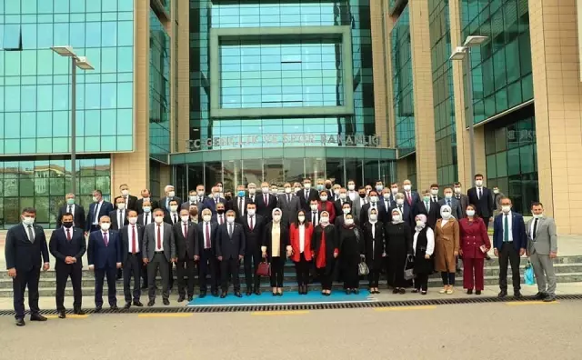 Emet ilçesine 9 adet spor branş tesisi ve bir spor kompleksi müjdesi Emet ilçesine 9 adet spor branş tesisi ve bir spor kompleksi müjdesi