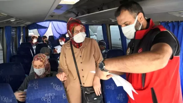 Emniyetten yoğun denetim.. Uzun araç kuyrukları oluştu Emniyetten yoğun denetim.. Uzun araç kuyrukları oluştu