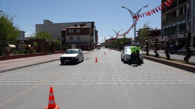 Erciş'te drone ile tam kapanma denetimi