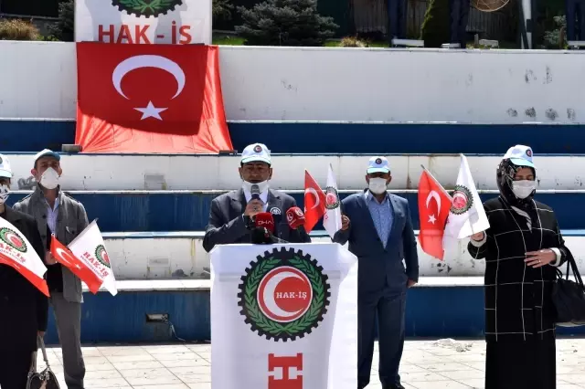 Hak-İş üyeleri, 1 Mayıs Emek ve Dayanışma Gününü kutladı Hak-İş üyeleri, 1 Mayıs Emek ve Dayanışma Gününü kutladı