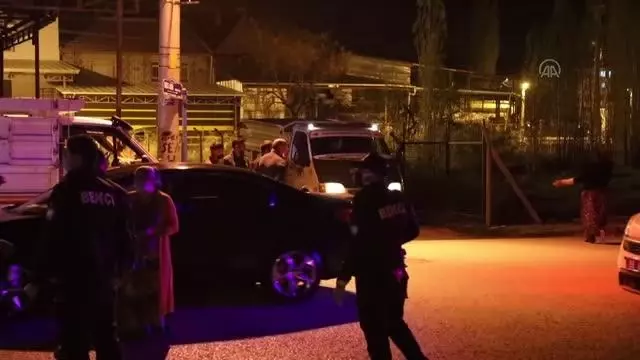 Son dakika haber: Eski kayınbiraderi ile eşini silahla yaralayan kişinin intihar ettiği öne sürüldü Son dakika haber: Eski kayınbiraderi ile eşini silahla yaralayan kişinin intihar ettiği öne sürüldü