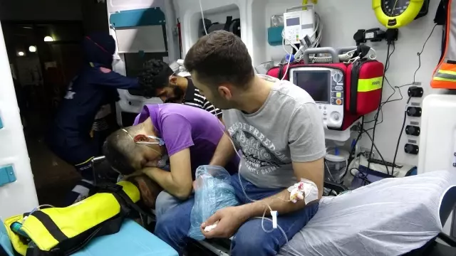 Fabrikadaki iftar yemeğinde 70 işçi zehirlendi Fabrikadaki iftar yemeğinde 70 işçi zehirlendi