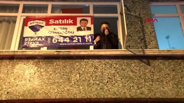 Fatih'te bina içerisinde yangın çıktı, anne ve oğlu yardım istedi Fatih'te bina içerisinde yangın çıktı, anne ve oğlu yardım istedi