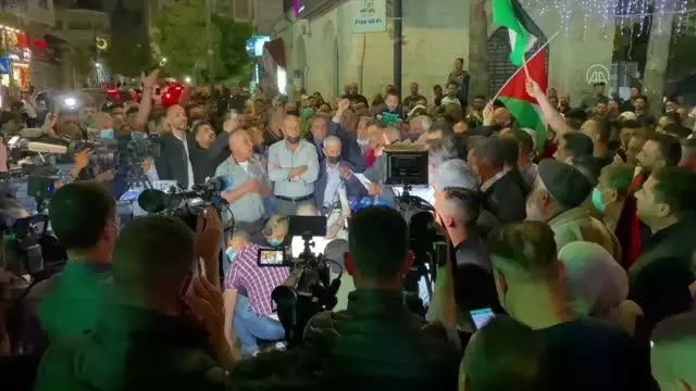 Filistin Devlet Başkanı Abbas'ın seçime ilişkin açıklamaları protesto edildi Filistin Devlet Başkanı Abbas'ın seçime ilişkin açıklamaları protesto edildi