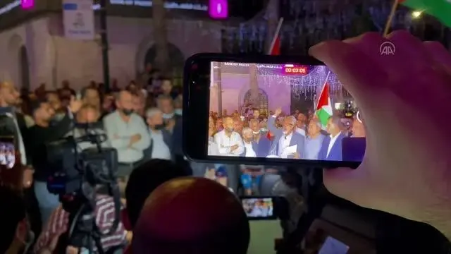 Filistin Devlet Başkanı Abbas'ın seçime ilişkin açıklamaları protesto edildi Filistin Devlet Başkanı Abbas'ın seçime ilişkin açıklamaları protesto edildi