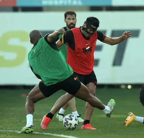 Galatasaray'da Gençlerbirliği maçı hazırlıkları sürüyor Galatasaray'da Gençlerbirliği maçı hazırlıkları sürüyor