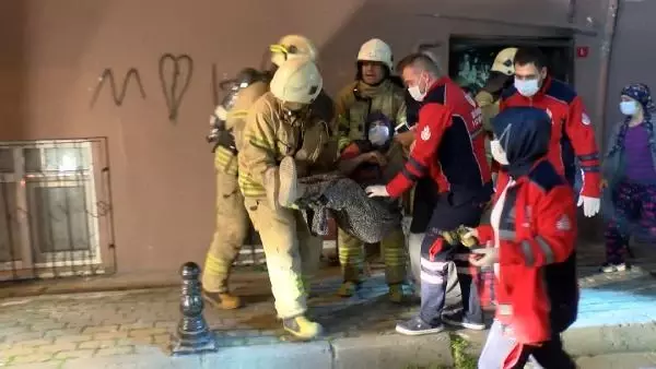 Son dakika haberi! Güngören'de 5 katlı binanın elektrik panosundaki yangın paniğe neden oldu Son dakika haberi! Güngören'de 5 katlı binanın elektrik panosundaki yangın paniğe neden oldu