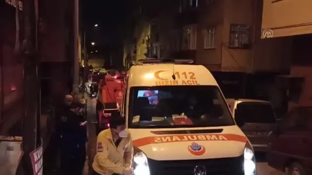 Son dakika! Güngören'de elektrik saatlerinde çıkan yangında bir kadın dumandan etkilendi Son dakika! Güngören'de elektrik saatlerinde çıkan yangında bir kadın dumandan etkilendi
