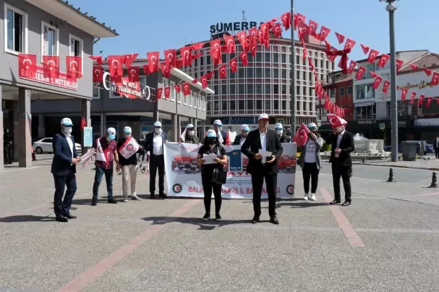 Hak-İş üyeleri, 1 Mayıs Emek ve Dayanışma Gününü kutladı Hak-İş üyeleri, 1 Mayıs Emek ve Dayanışma Gününü kutladı