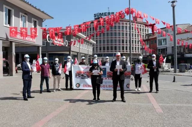 Hak-İş üyeleri, 1 Mayıs Emek ve Dayanışma Gününü kutladı Hak-İş üyeleri, 1 Mayıs Emek ve Dayanışma Gününü kutladı