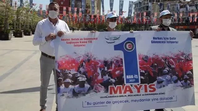 Hak-İş üyeleri, 1 Mayıs Emek ve Dayanışma Gününü kutladı Hak-İş üyeleri, 1 Mayıs Emek ve Dayanışma Gününü kutladı