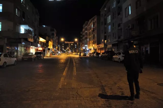 Hatay'da tam kapanmanın ilk saatlerinde 68 bin 380 TL cezai işlem uygulandı Hatay'da tam kapanmanın ilk saatlerinde 68 bin 380 TL cezai işlem uygulandı