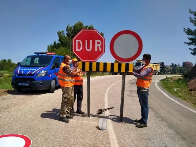 Hatay ile Osmaniye arasındaki yollar kapatıldı Hatay ile Osmaniye arasındaki yollar kapatıldı