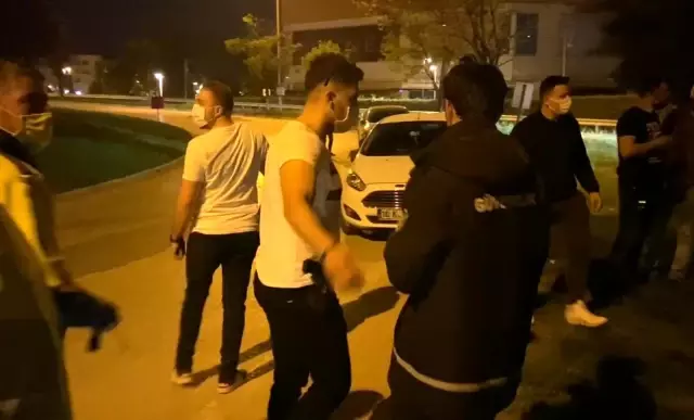 Son dakika 3. sayfa: Tam kapanmada polis uygulaması: Bir otomobilde şeker kutusu içinde uyuşturucu ele geçirildi Son dakika 3. sayfa: Tam kapanmada polis uygulaması: Bir otomobilde şeker kutusu içinde uyuşturucu ele geçirildi