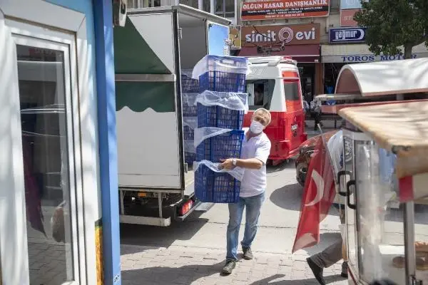 Hayırseverin ücretini ödediği 5 bin ekmek ücretsiz dağıtıldı