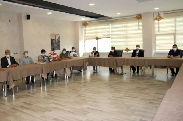 Diyarbakır anneleri, tam kapanma nedeniyle oturma eylemini otelde sürdürdü Diyarbakır anneleri, tam kapanma nedeniyle oturma eylemini otelde sürdürdü