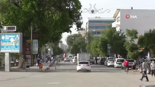 Iğdır'da vaka sayılarının düşmesi vatandaşları sevindirdi Iğdır'da vaka sayılarının düşmesi vatandaşları sevindirdi